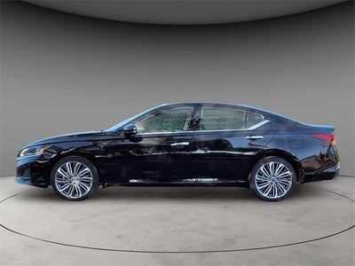 2025 Nissan Altima SL
