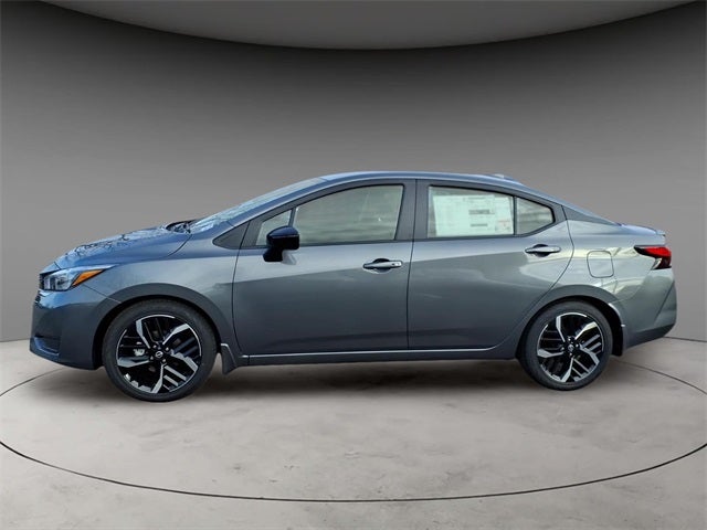 2025 Nissan Versa SR