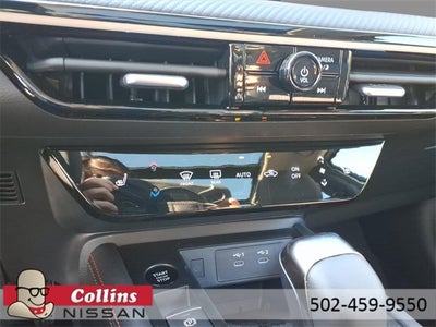 2025 Nissan Kicks SR