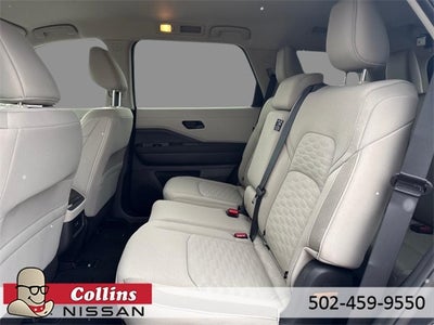 2025 Nissan Pathfinder SV