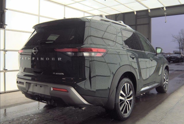 2024 Nissan Pathfinder Platinum