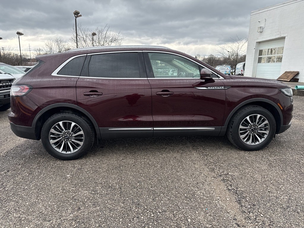 2023 Lincoln Nautilus Standard
