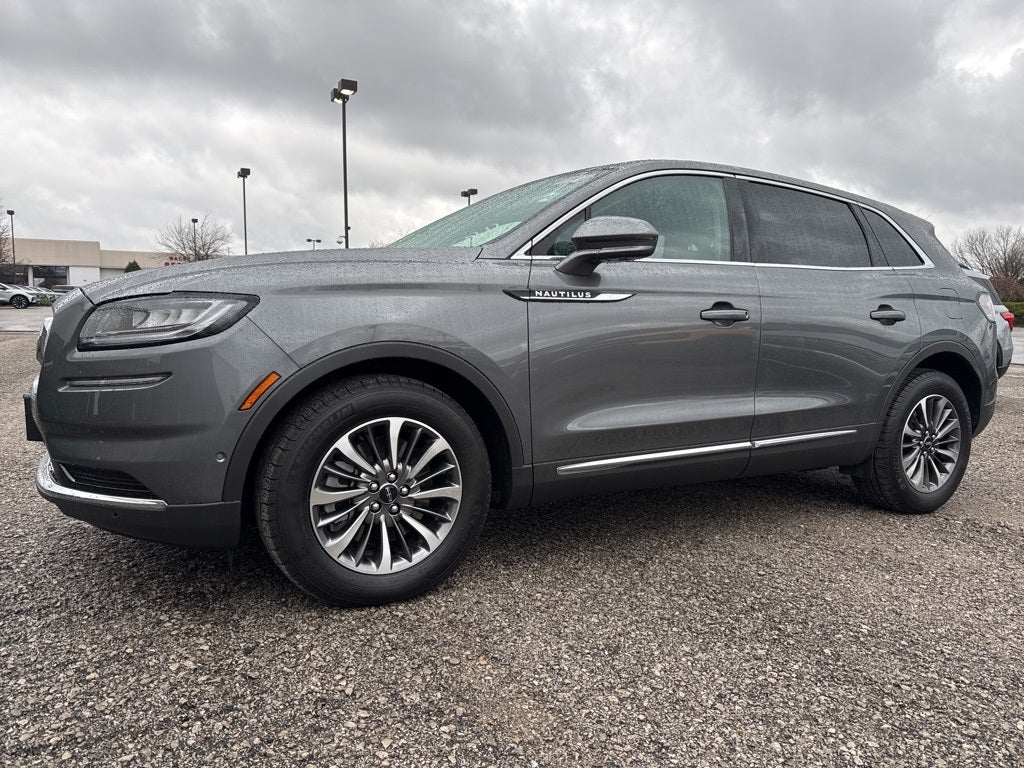 2022 Lincoln Nautilus Reserve