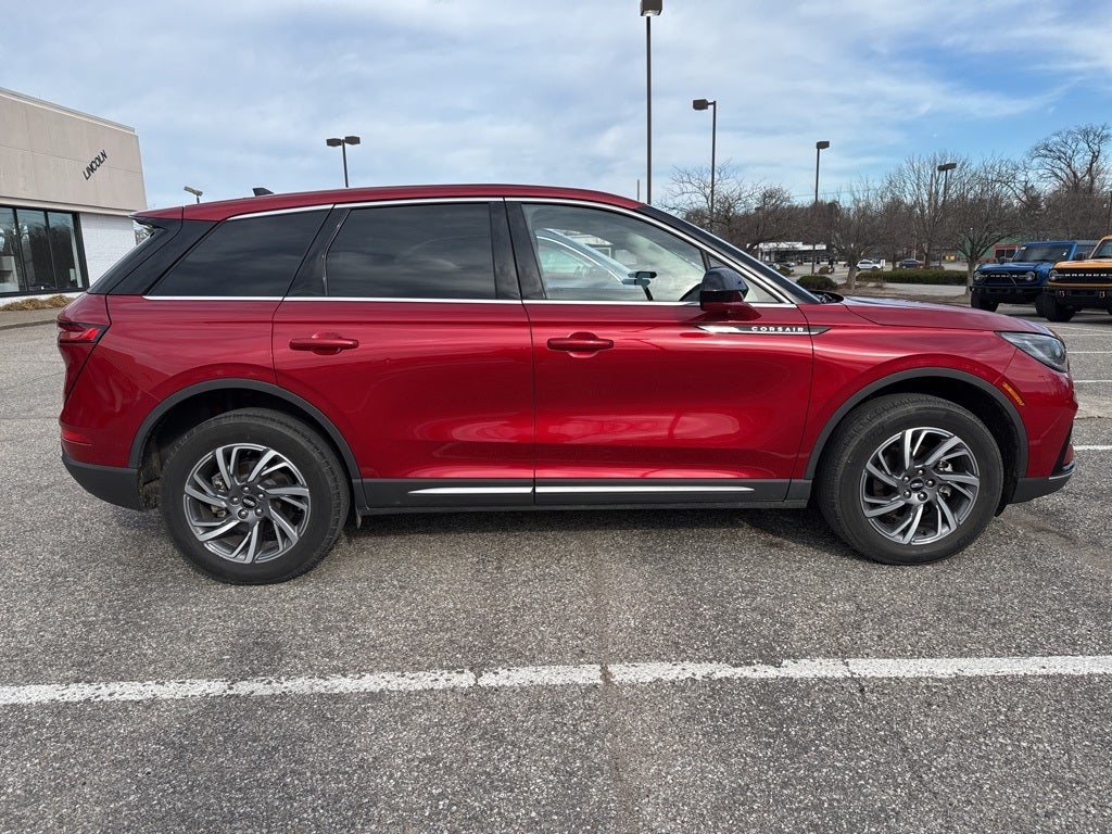 2023 Lincoln Corsair Standard