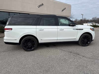 2022 Lincoln Navigator L Black Label