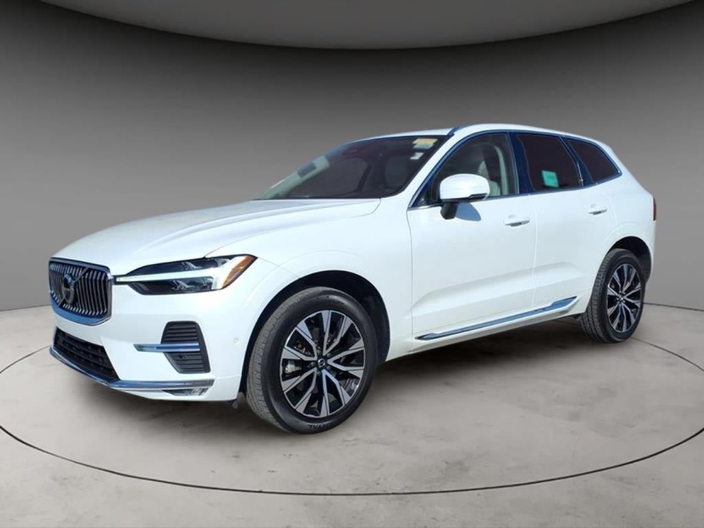 2023 Volvo XC60 B5 Plus Bright Theme