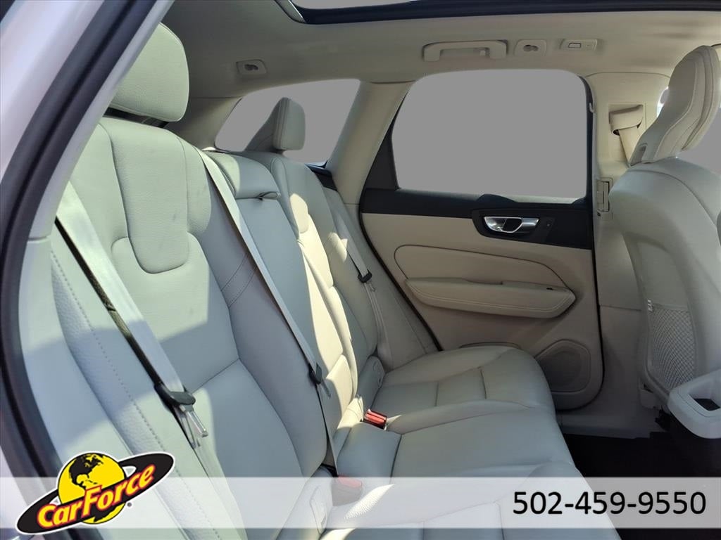 2023 Volvo XC60 B5 Plus Bright Theme