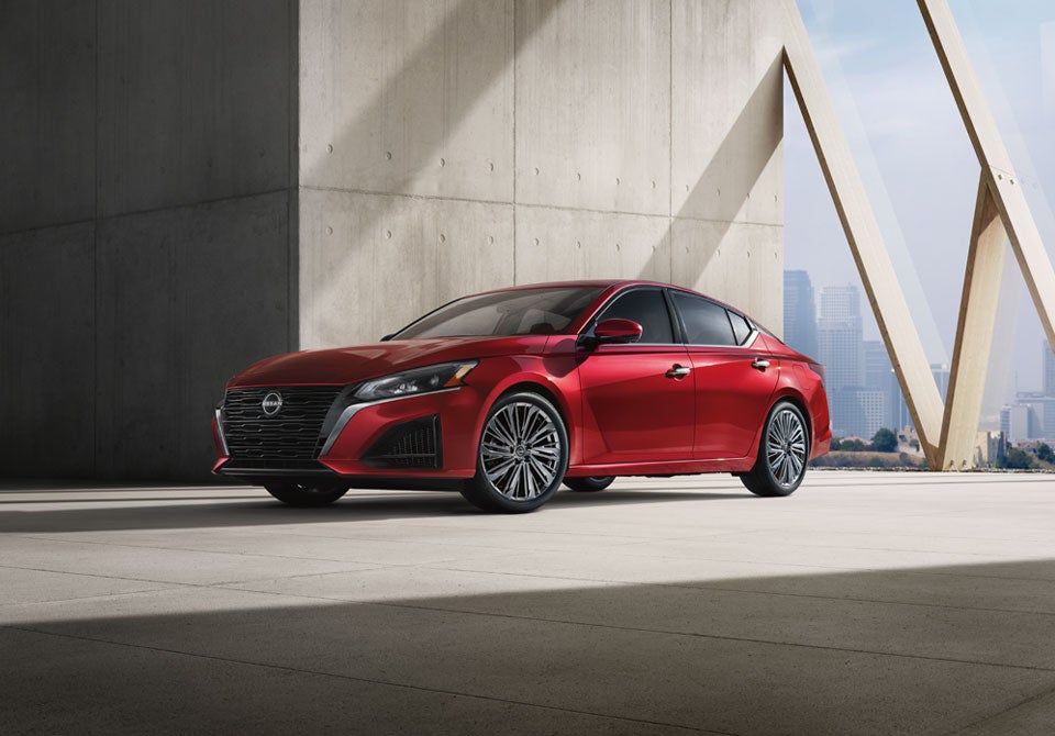 2025 Nissan Altima Collins Nissan in Louisville KY
